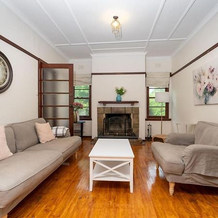 Beautifully Renovated Inner North Residence Canberra Exterior foto
