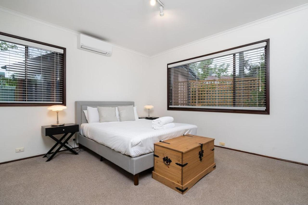 Beautifully Renovated Inner North Residence Canberra Exterior foto