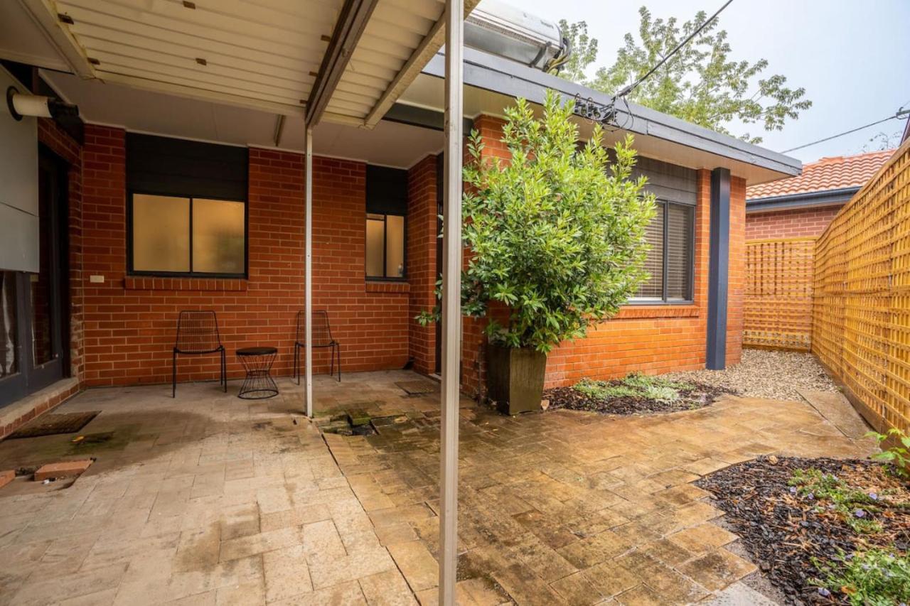 Beautifully Renovated Inner North Residence Canberra Exterior foto