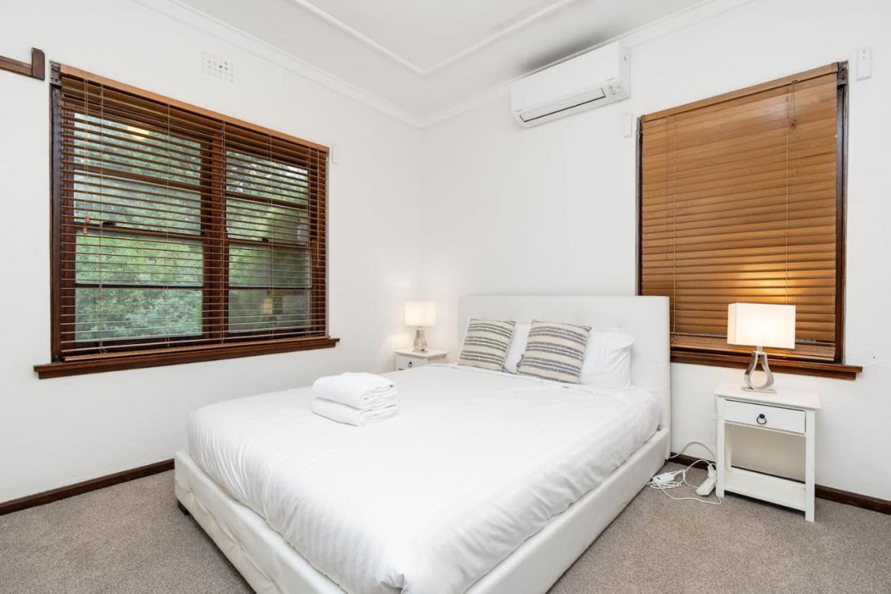 Beautifully Renovated Inner North Residence Canberra Exterior foto