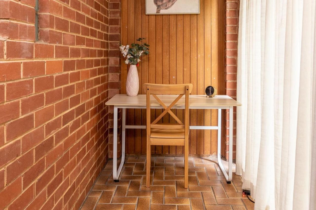 Beautifully Renovated Inner North Residence Canberra Exterior foto