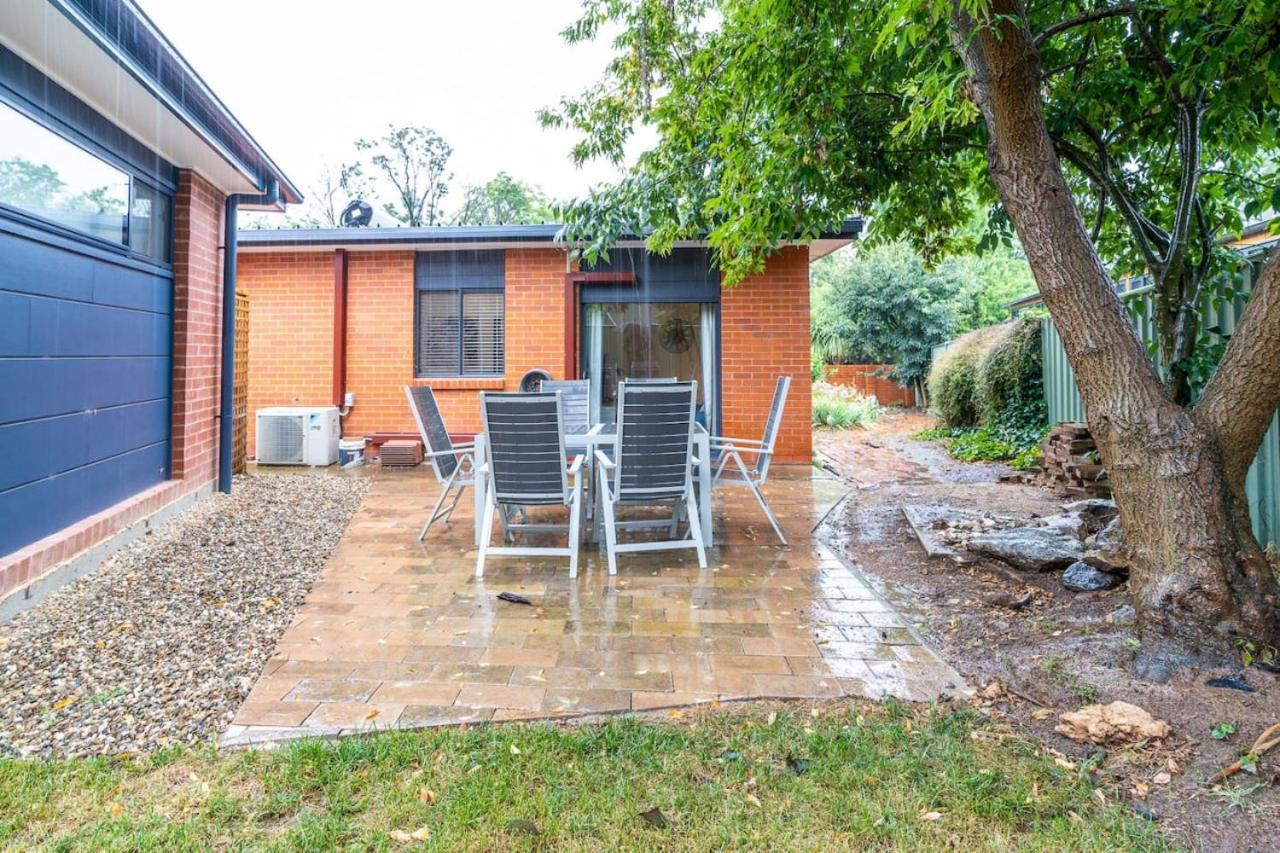 Beautifully Renovated Inner North Residence Canberra Exterior foto